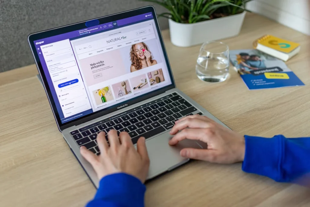 landing page vs website